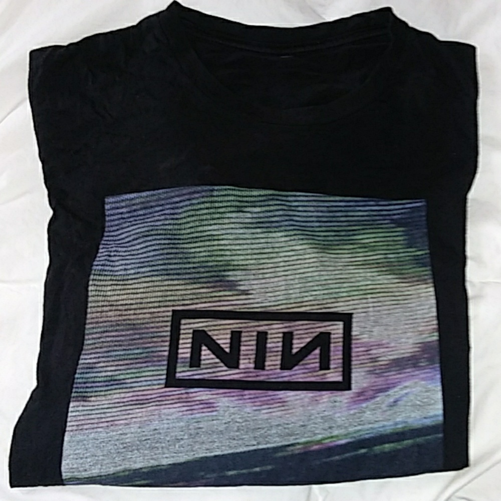 ASSORTED T SHIRTS - Picture 4 of 5